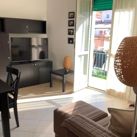 Corso Senatore Matarazzo 145 Con Terrazzo * סנטה מריה די קסטלבאטה